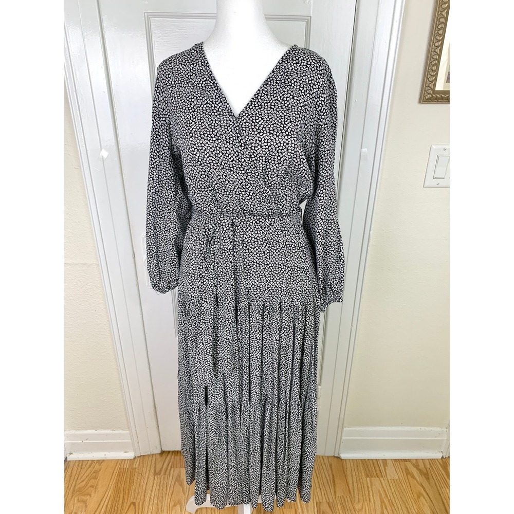 Petal & Pup Black White Balloon Sleeve Drop Waist Tie Midi Dress Size M Floral - Picture 10 of 14
